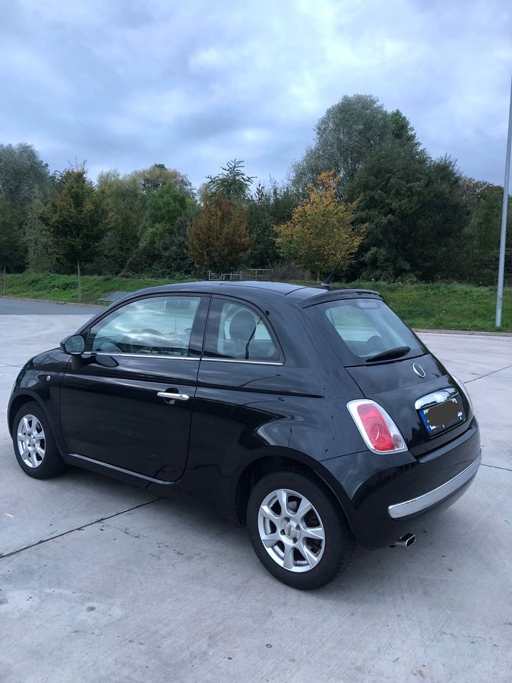 Fiat 500 1,4 16V 101 PS 8 Fach Bereifung Sport Klima Panorama in Lemgo