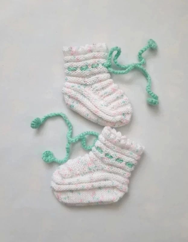 Gestrickte Babyschuhe in Ganderkesee