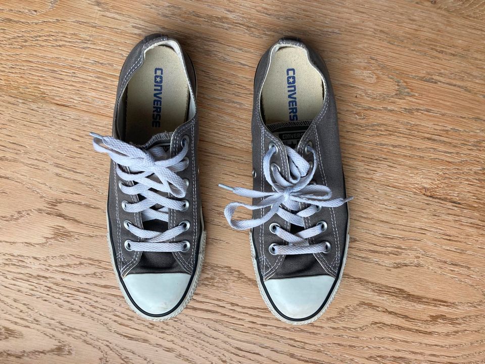 Original Converse Chucks halb grau Größe 39 in Mühltal 