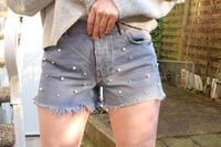 Mango Jeansshorts, Shorts, Hotpants mit Perlen, Gr. 36 Nordrhein-Westfalen - Haan Vorschau