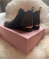 Pertini Designer Schuhe Stiefeletten Gr. 37,5 wie neu Niedersachsen - Isernhagen Vorschau