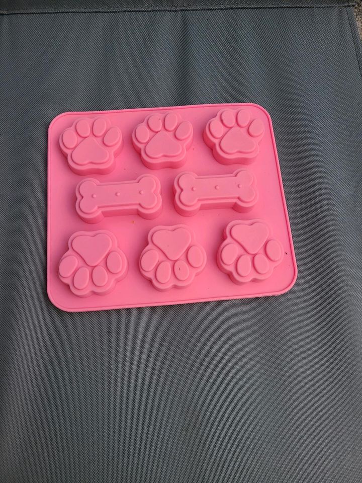 Backmatten verschiedene Kekse Hundekekse Plätzchen in Cottbus