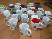 Konvolut 27 Kaffeetassen - Kaffeebecher - Tassen auch Werbung Nordrhein-Westfalen - Brühl Vorschau