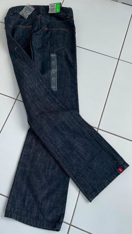 OVP ESPRIT EDC Jeans Hose PLAY Denim 25 long Five-Pocket Bootcut in Stuttgart