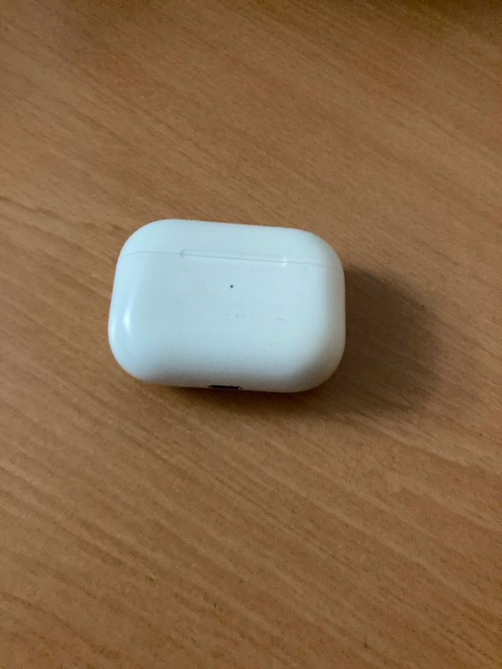 AirPods Pro case ohne AirPods in Bremen