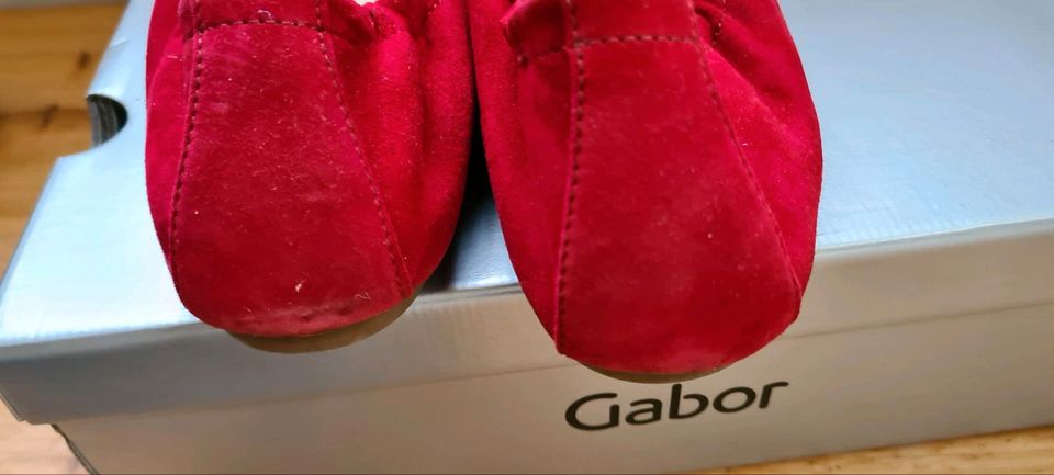Gabor Ballerina Wildleder rot Größe 6,5 in Altlandsberg