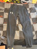 Under Armour Herren Jogginghose Gr. S/M gebraucht Sport Fitness Hessen - Grebenhain Vorschau