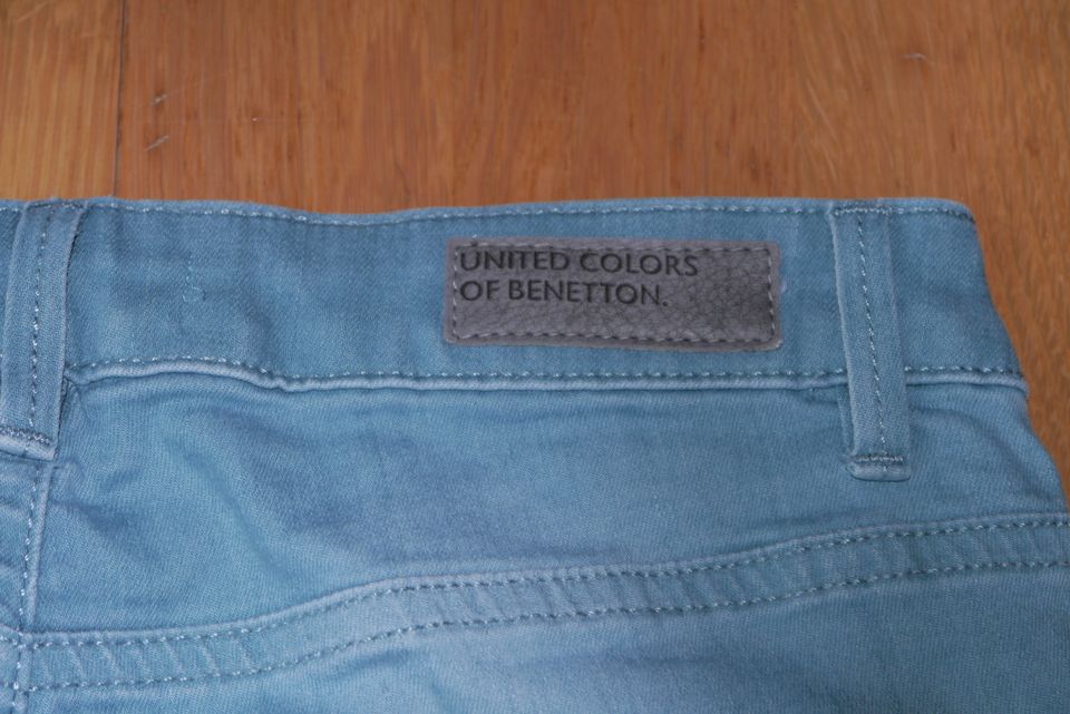 Jeans W 28 United Colors of Benetton neuwertig wie neu Hose Jeans in Dessau-Roßlau