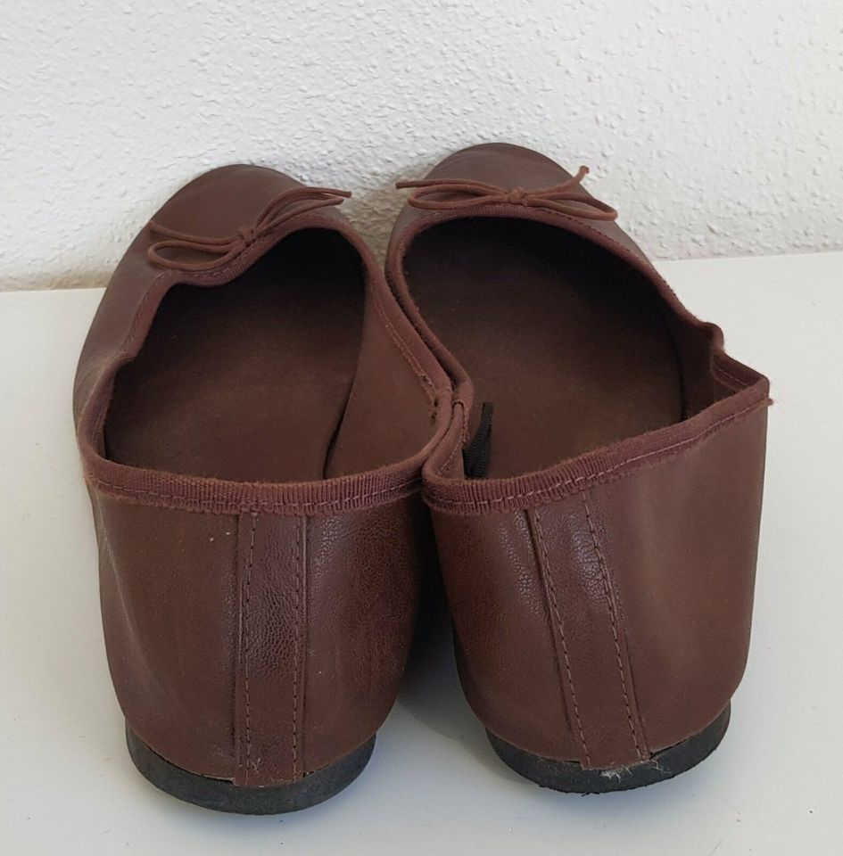 H&M ❤ Braune Ballerinas mit Schleife - Gr. 38 - Damen Schuhe in Dresden