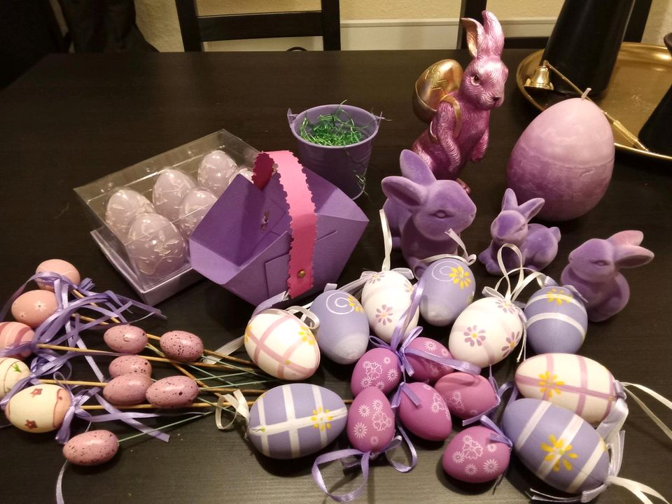 Osterdeko violett lila 39 Teile: Eier, Hasen, Kerzen in Leipzig