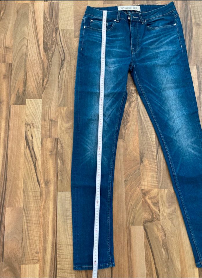 New Look Skinny Jeans Gr. 32/34 Herren in Zierenberg