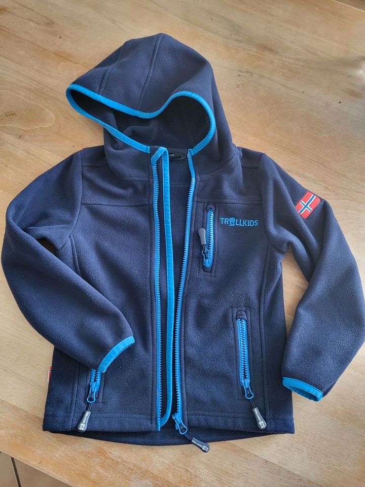 Trollkids Fleecejacke 116 in Bergkirchen