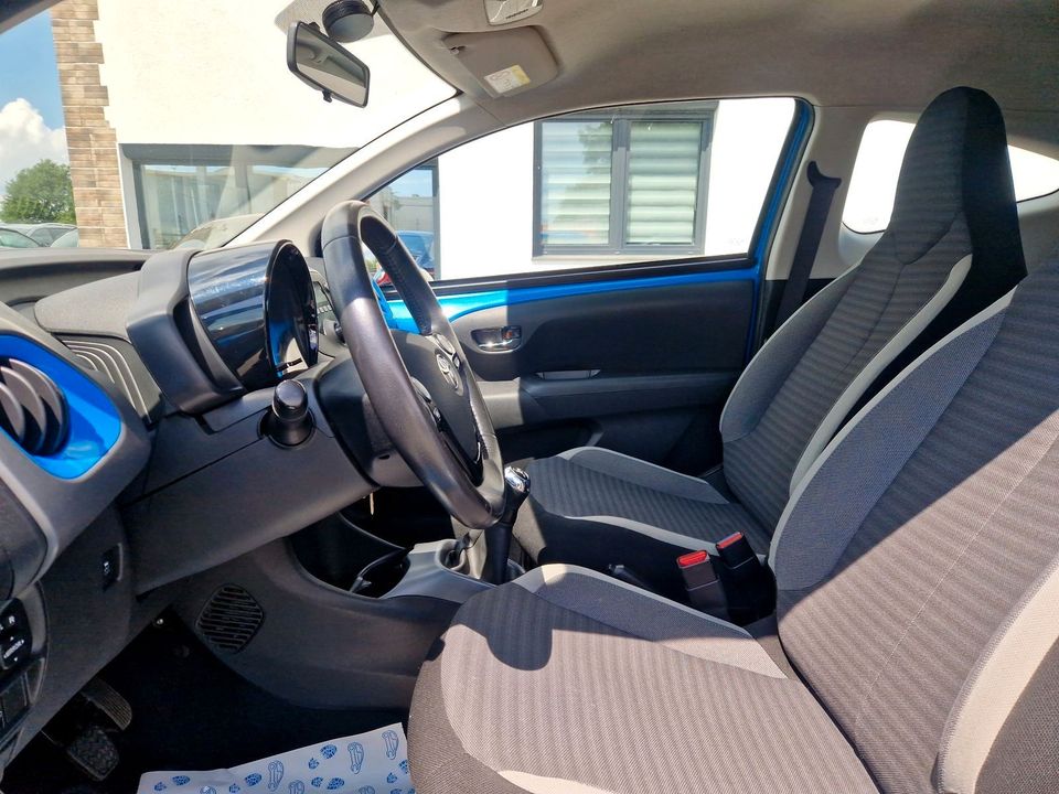 Toyota Aygo 1.0 x-play 3-türer / Klima Bluetooth ZV in Laatzen