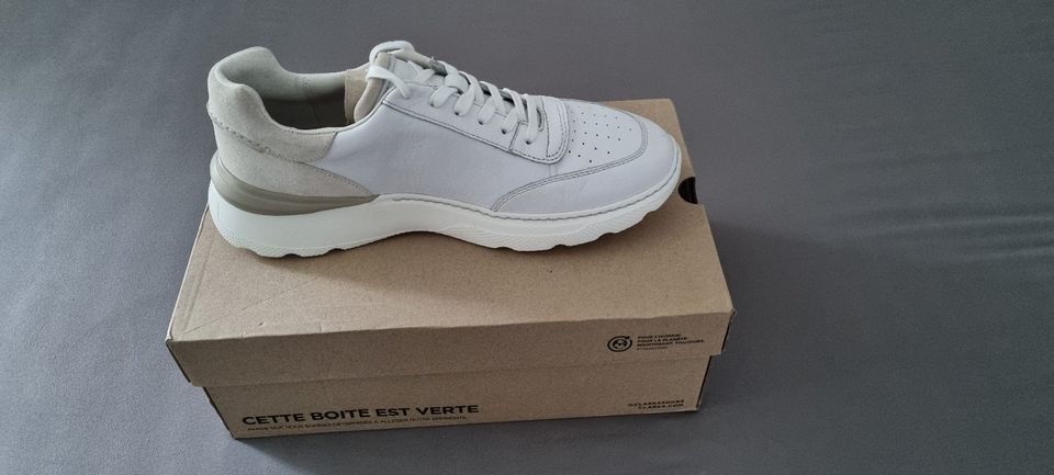 Clarks Herren Sneaker/Schuhe Echt Leder Weiss 46 NEU in Bremerhaven