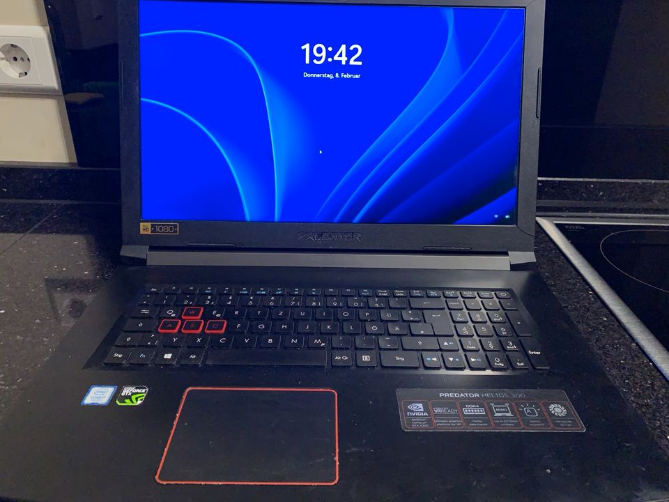 Acer Predator Helios 300 i7 GTX 1060 24GB RAM in Wiesbaden