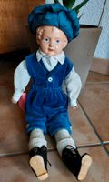 Alte Puppe "Junge mit Anzug" Lederkörper Saarland - Schwalbach Vorschau