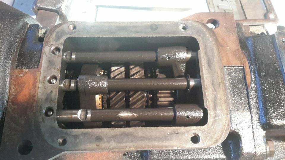 Ford Getriebe 4 Gang V6 Granada Eisenschwein V6 2,6L 2,8L 3,0L in Raubling