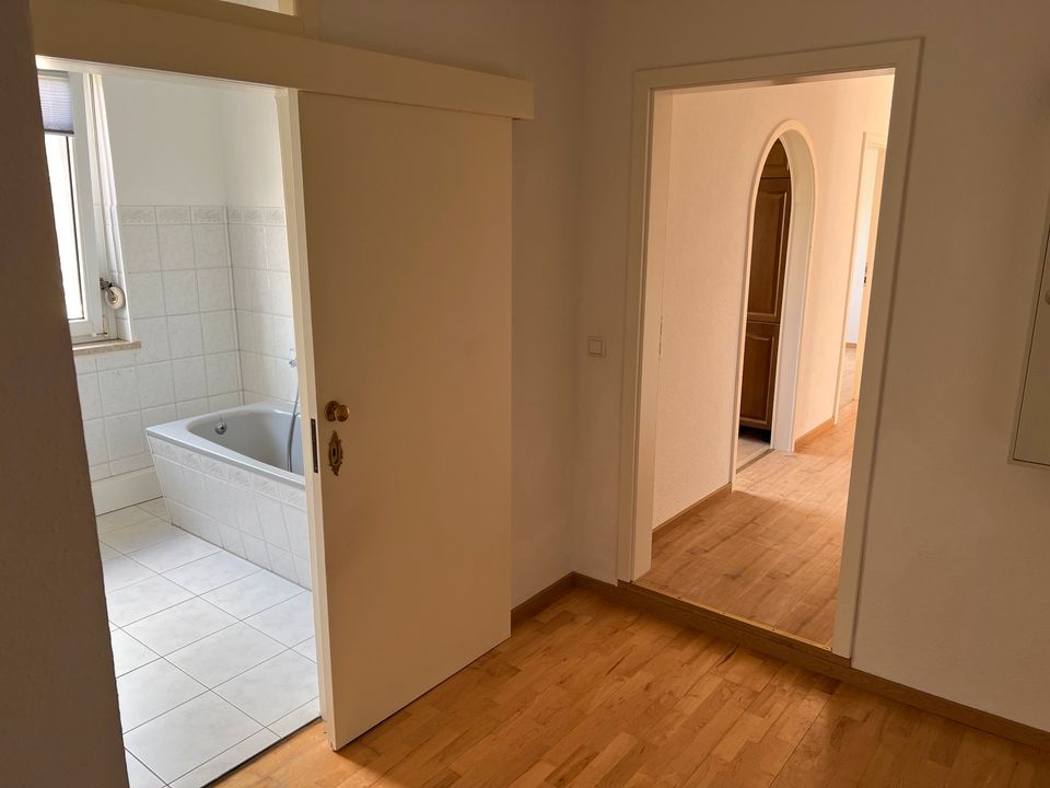 Günstige, sanierte 5-Zimmer-Wohnung mit Einbauküche in Harzgerode in Harzgerode