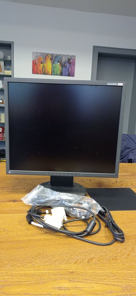 Sehr gut erhaltener Eizo LCD Monitor Bildschirm in Hannover