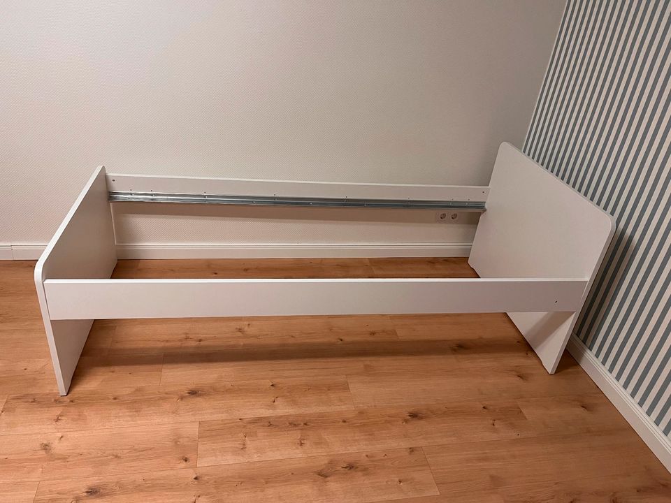 Bett Ikea Släkt + hochwertiger Lattenrost (28 Latten) 90x200 cm in  Nordrhein-Westfalen - Königswinter | eBay Kleinanzeigen ist jetzt  Kleinanzeigen