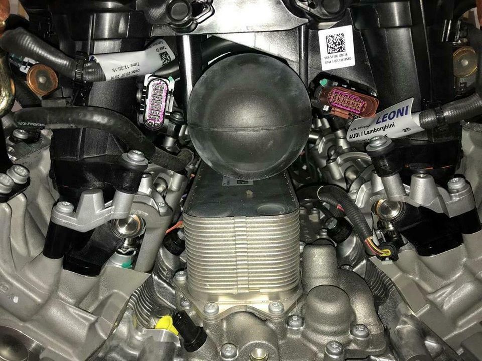 neue motor Audi R8 5.2fsi V10 610ps code CSP in Kleve