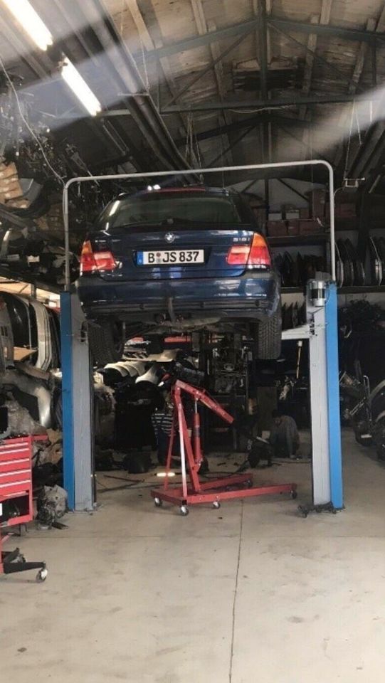 Autoinstandsetzung PKW Fahrzeug Reparatur Werkstatt in Berlin