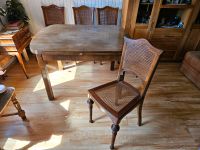 Alter Tisch und 4 Stühle - Antik Niedersachsen - Vechelde Vorschau