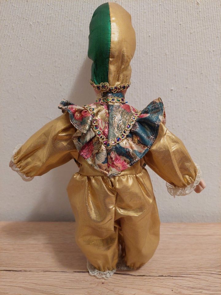 Harlekin Puppe 28 cm Porzellankopf glitzernde Kleidung in Nürnberg (Mittelfr)