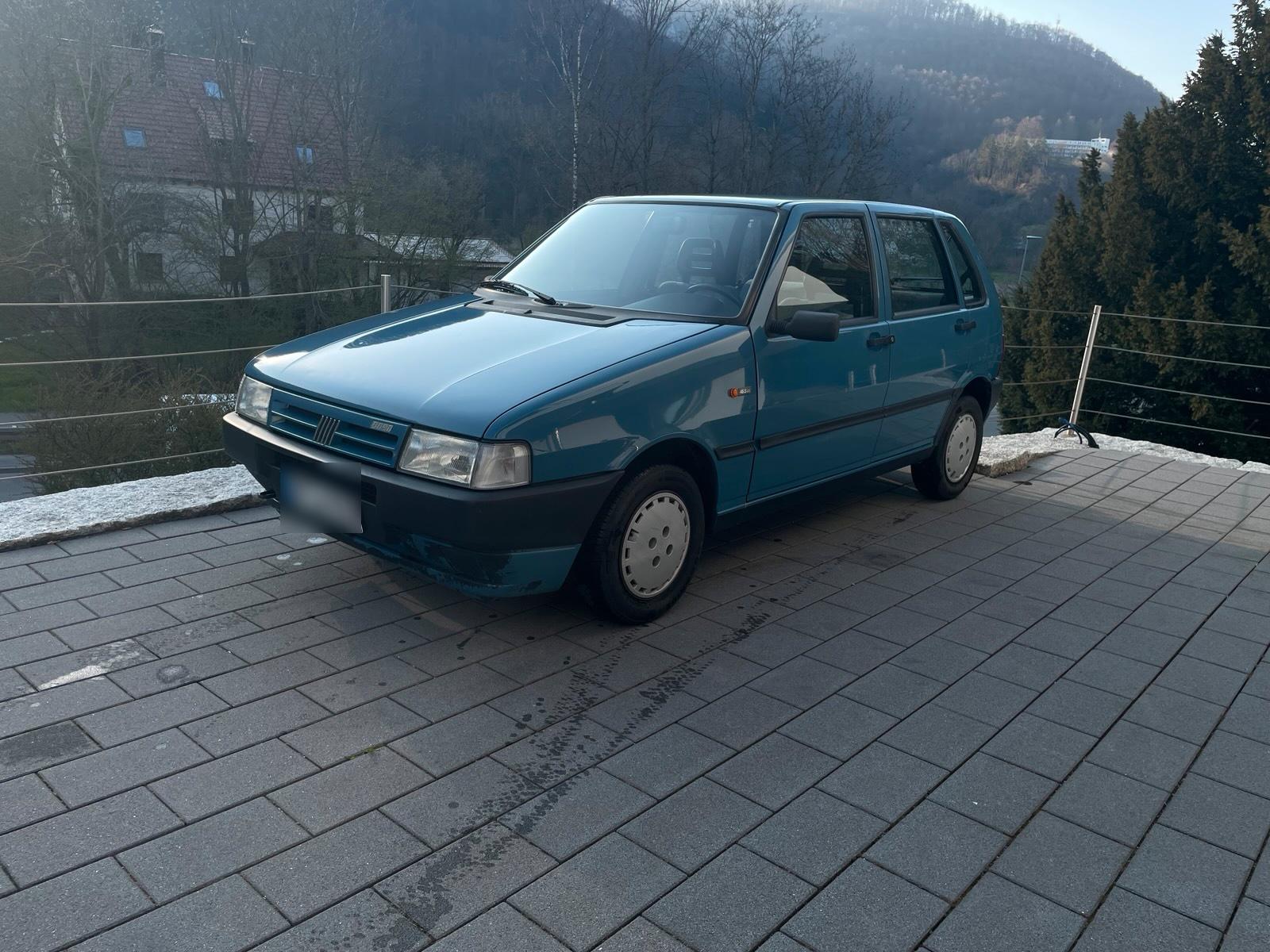 Abbildung des Autos Fiat Uno TÜV Bis Dezembe…