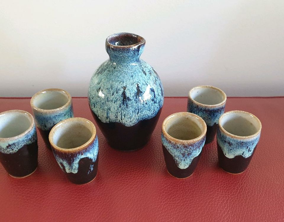 Sake Set aus Japan, hübsche Glasur in Hessen - Schwalbach a
