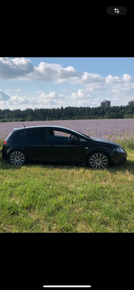 Seat Leon 1P1  1.4 TSI Referance - Unfallfrei in Heidenheim an der Brenz