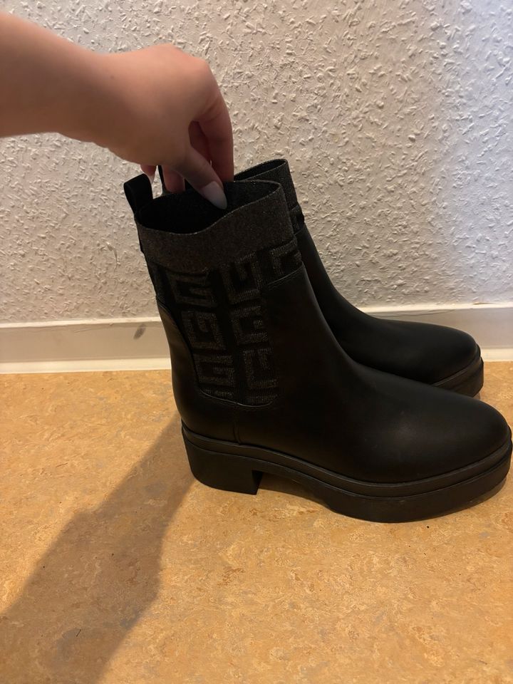 Guess Boots 38 in Berlin