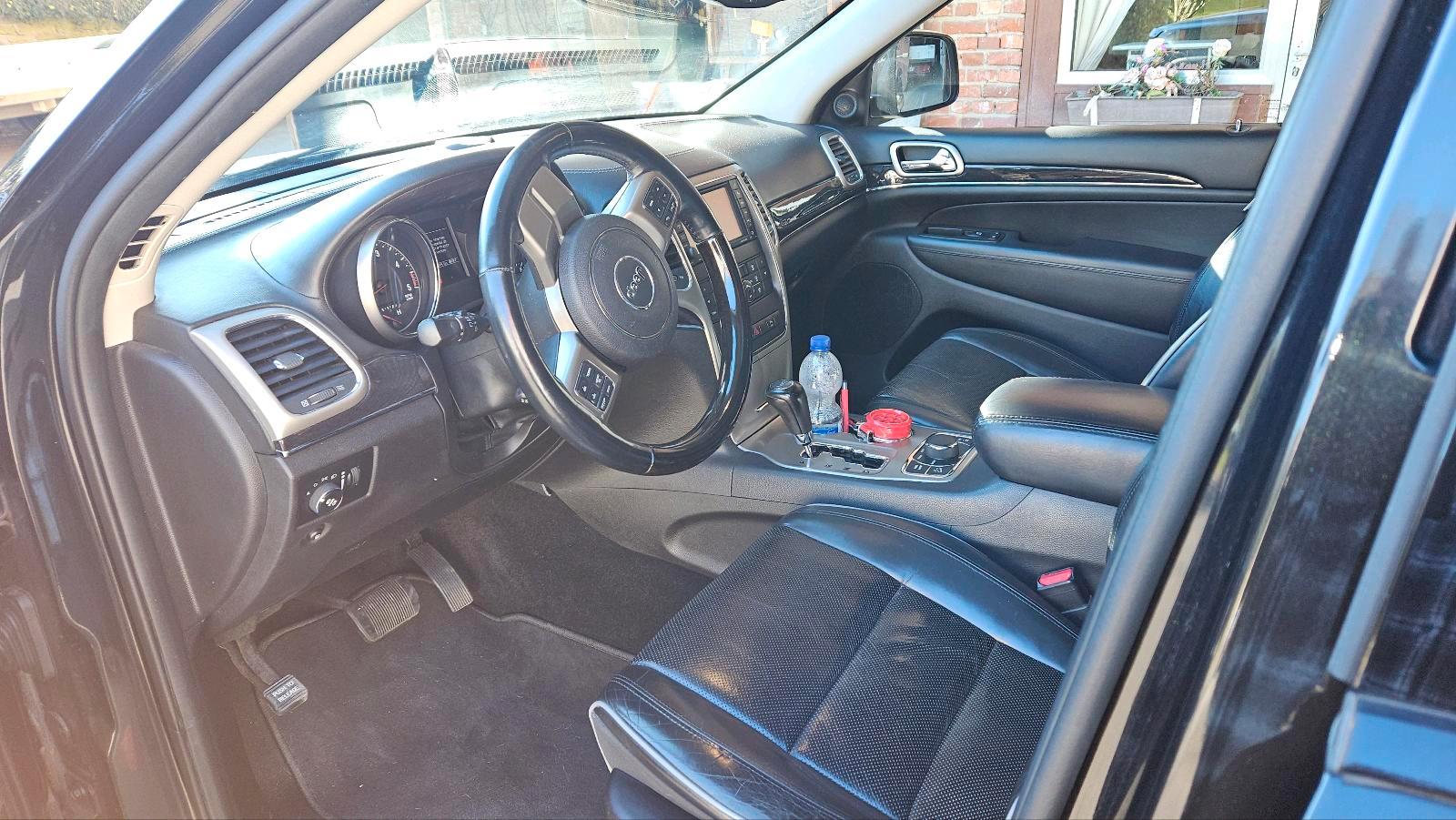 Abbildung des Autos Jeep Grand Cherokee