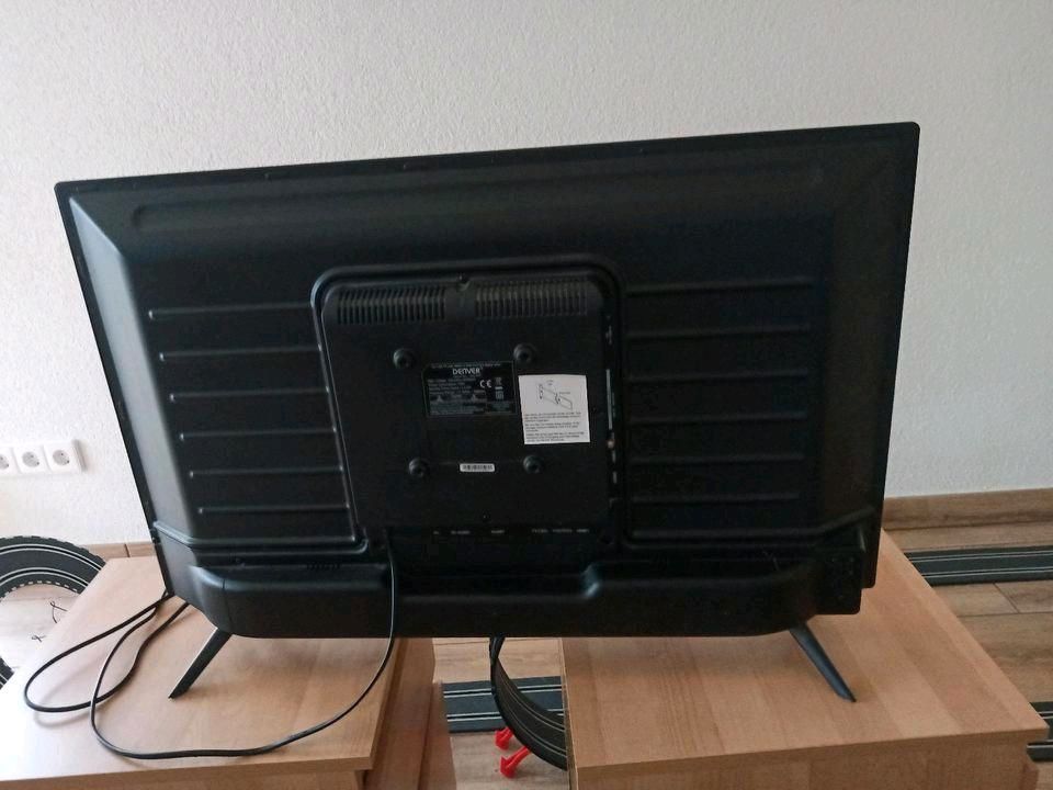 32" Zoll LED TV Fernseher Gerät Denver Fernbedienung • BtBj in Neudenau 