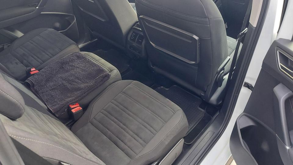 Volkswagen Touran 2.0 TDI SCR DSG Highline Highline  7 Sitz in Edenkoben