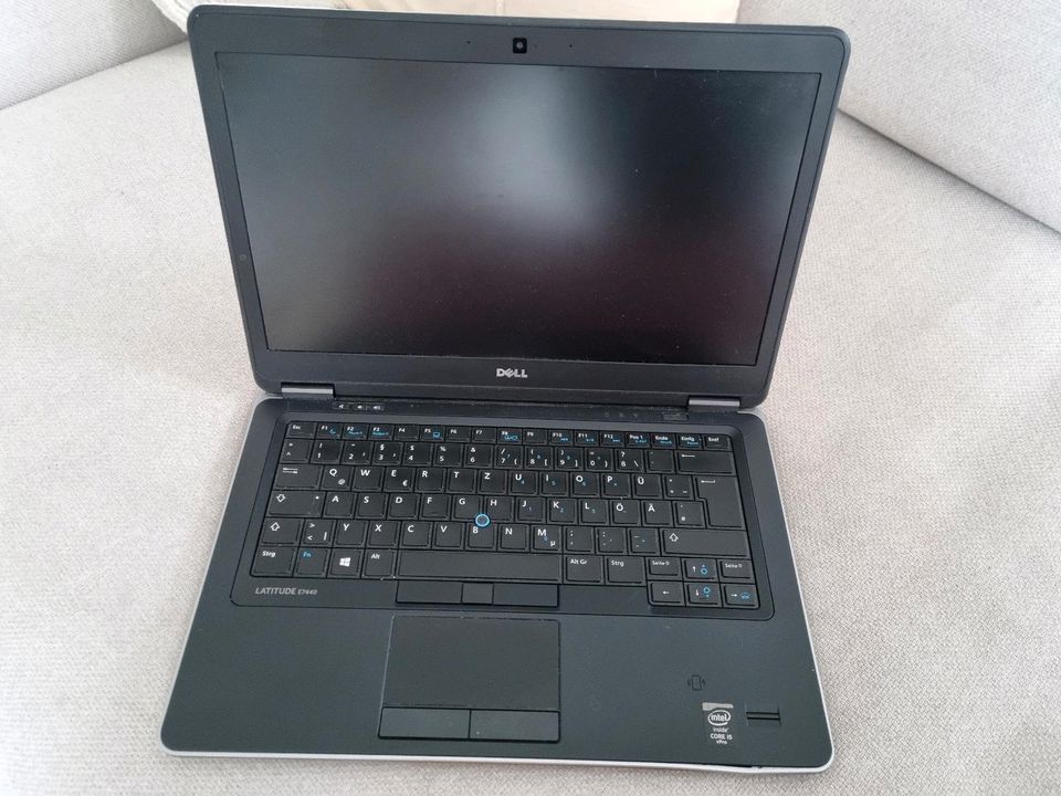 Laptop Dell grau 15 Zoll in Gladbeck