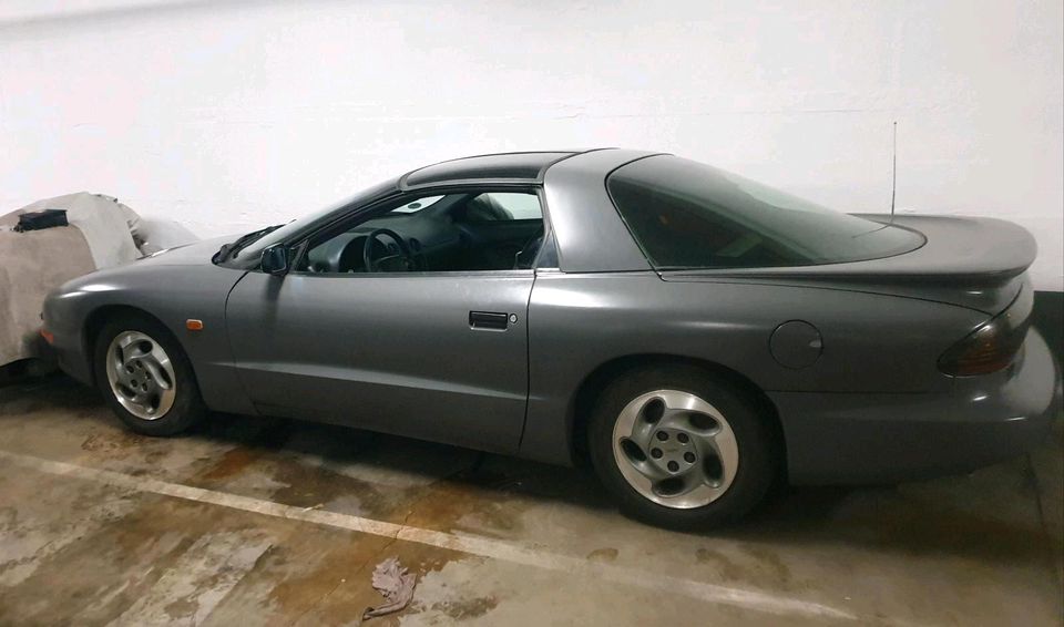 Verkaufe o tausche schönen old-youngtimer Pontiac Firebird V6 TÜV in Stuttgart