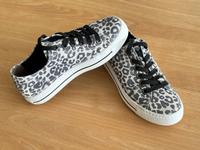 PAUL GREEN Soft Sneaker, weiß-grauer Leo-Print, Gr. 36, SEHR GUT! Kr. Dachau - Dachau Vorschau