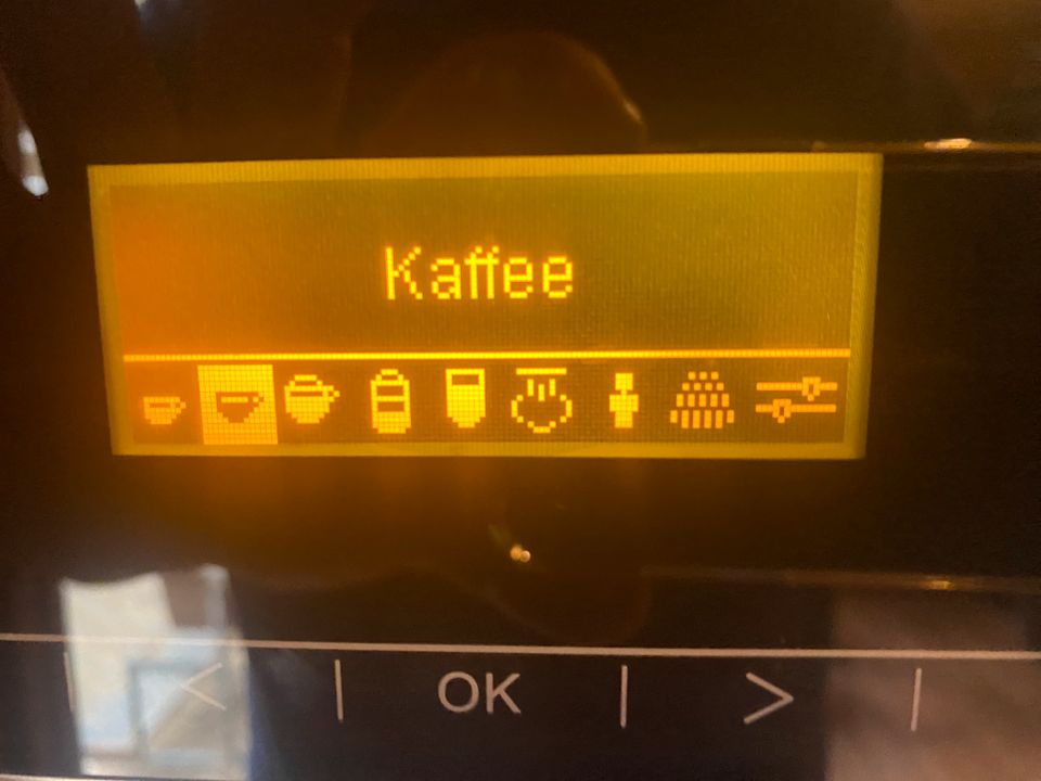 Miele CVA 5065 Kaffevollautomat gebraucht in Reppenstedt