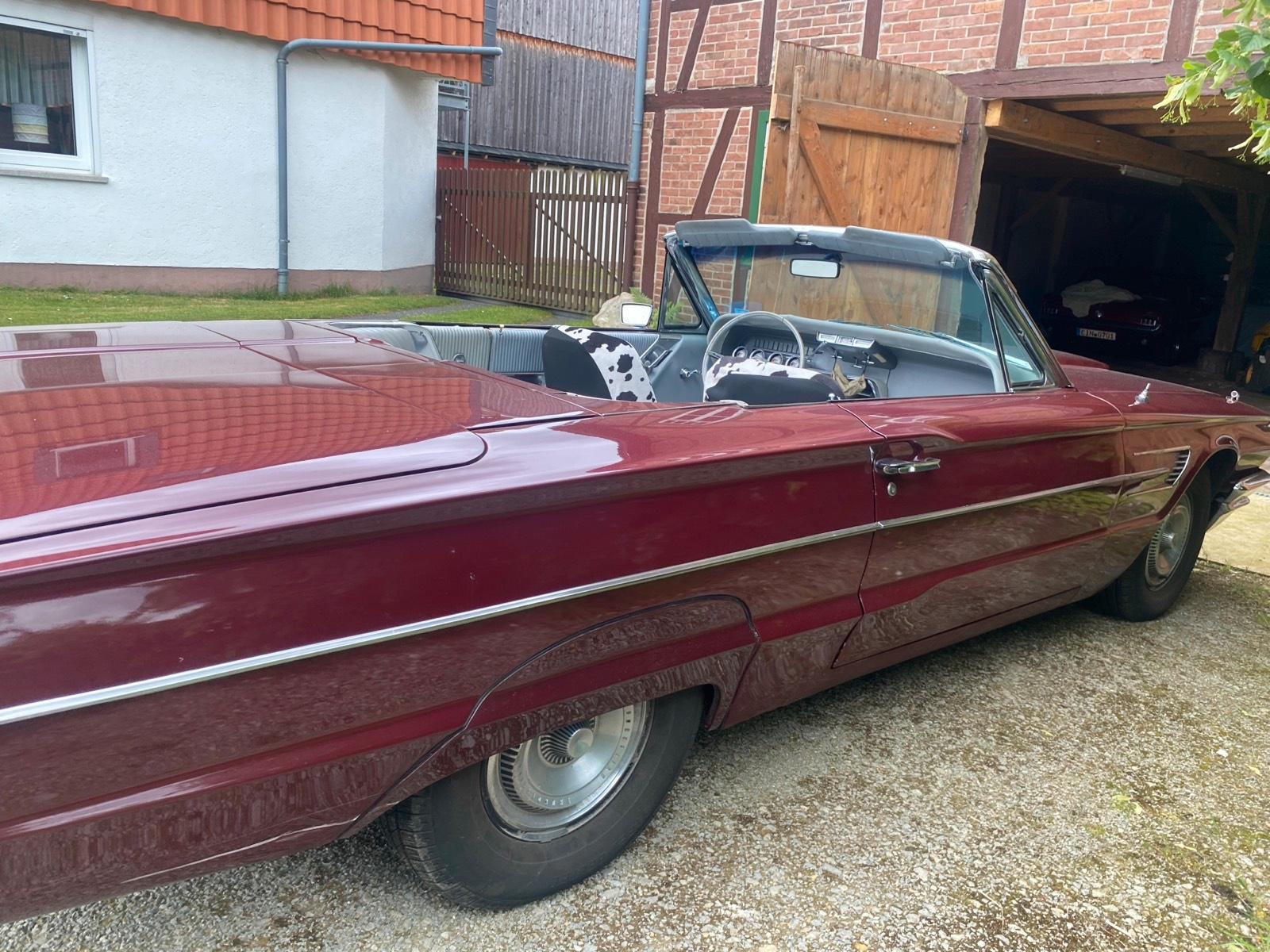 Abbildung des Autos Ford Thunderbird Cabrio,…