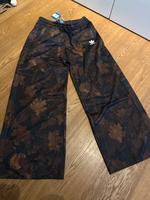 Adidas Hose wide-Leg Autum Leaves Limited Edition Gr.L 42/52 Düsseldorf - Friedrichstadt Vorschau