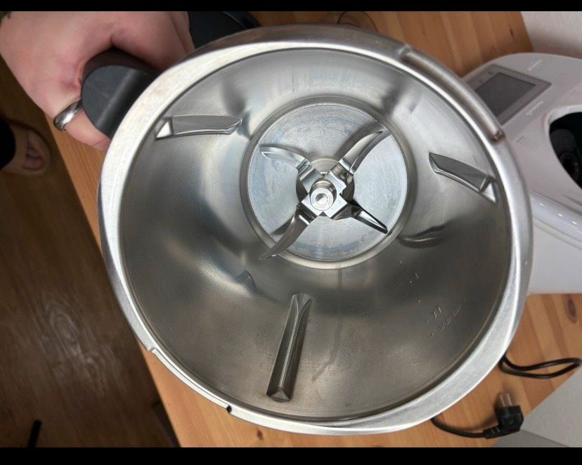 Vorwerk Thermomix TM5, gebraucht, mit Zubehör in Hamburg