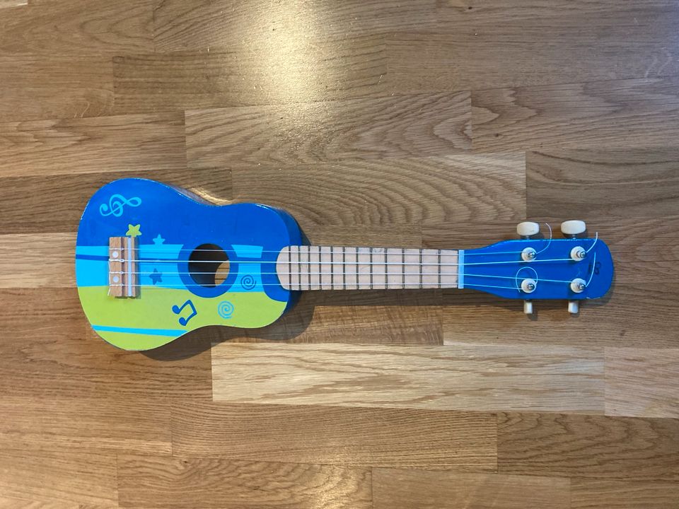 Ukulele Kinder von Hape in Darmstadt