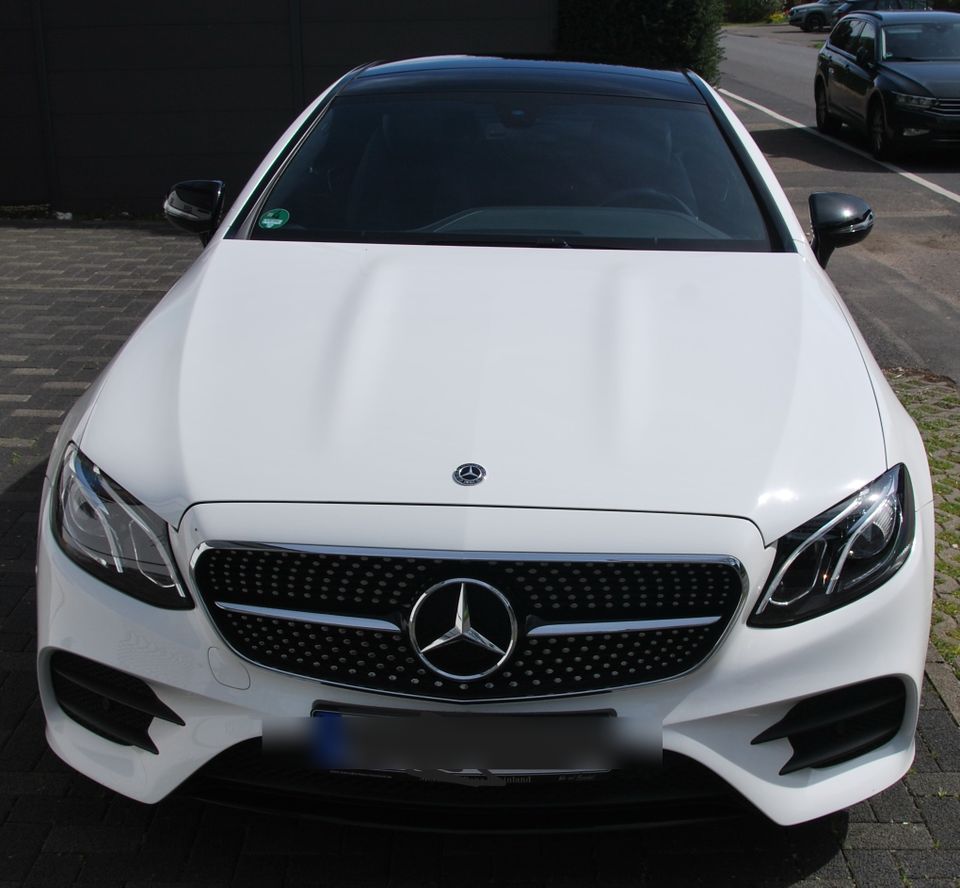 Mercedes E-Klasse Coupe Bj 2019 / 50.500 km AMG Line Night Pano in Erftstadt