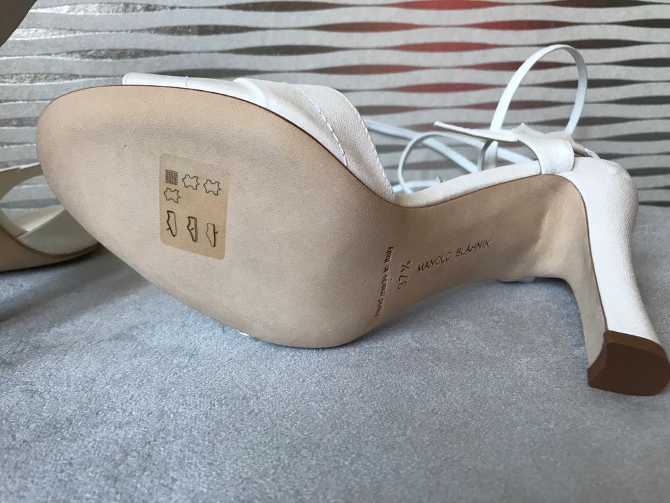 Wunderschöne Sandalen von Manolo Blahnik, Gr. 37,5, Creme, NEU!!! in München