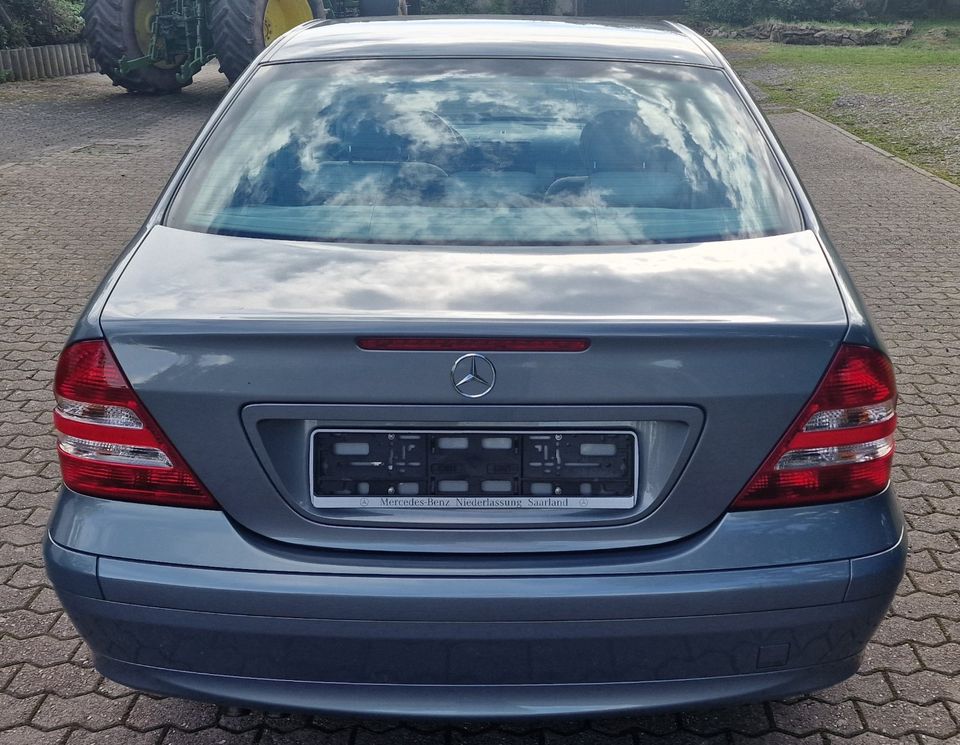 Mercedes C 240 4Matic / Allrad Automatik in Heusweiler