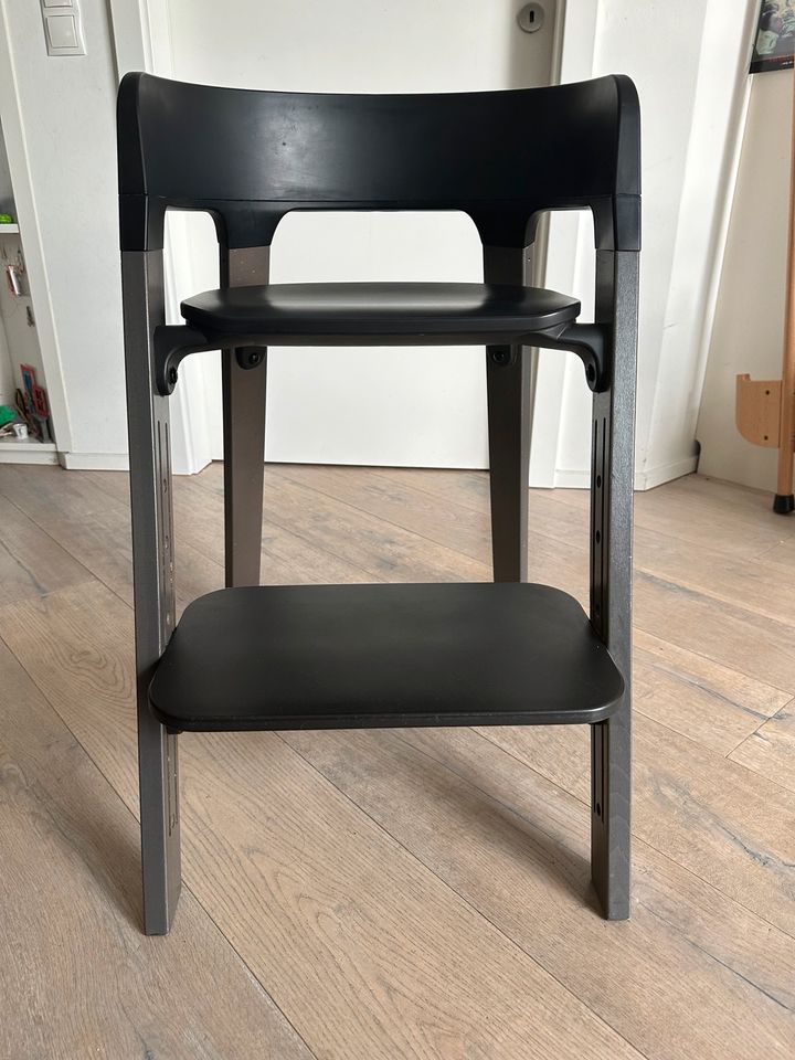 STOKKE® Steps™ Hochstuhl schwarz Buche Hazy Grey in Bad Honnef