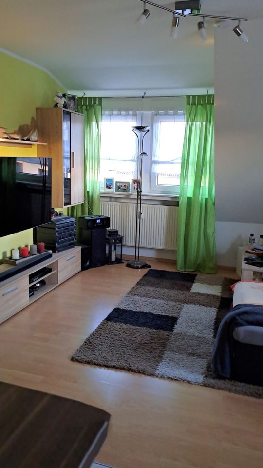 **2-Zimmer-Dachgeschosswohnung in Zirndorf-Weinzierlein** in Zirndorf