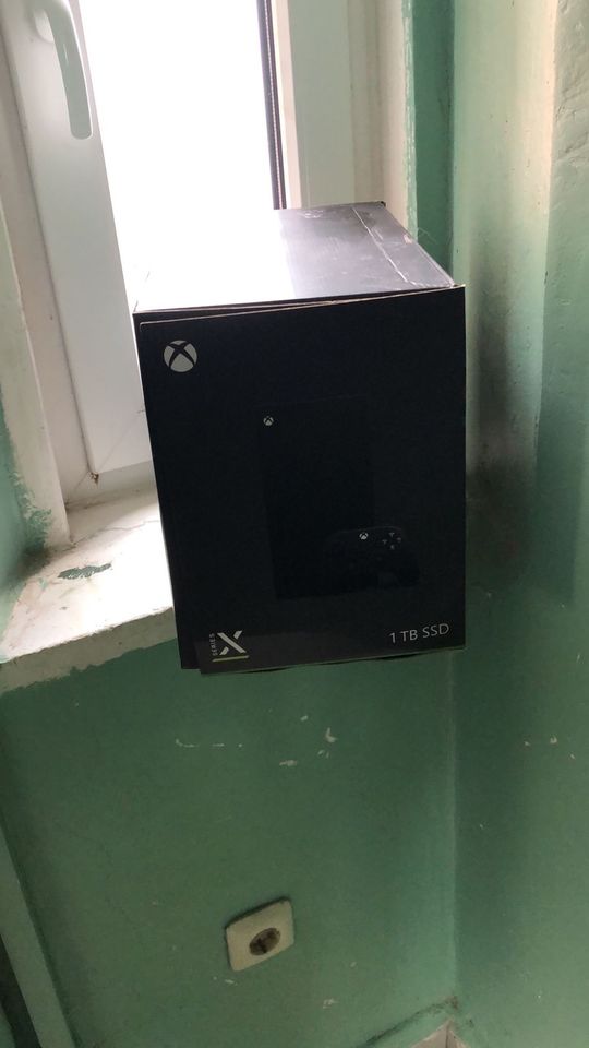 Xbox One X mit Elite Pro Controller in Köln