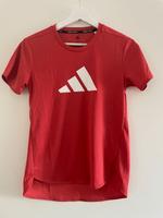 Adidas T-Shirt in Größe 34 Hessen - Gießen Vorschau